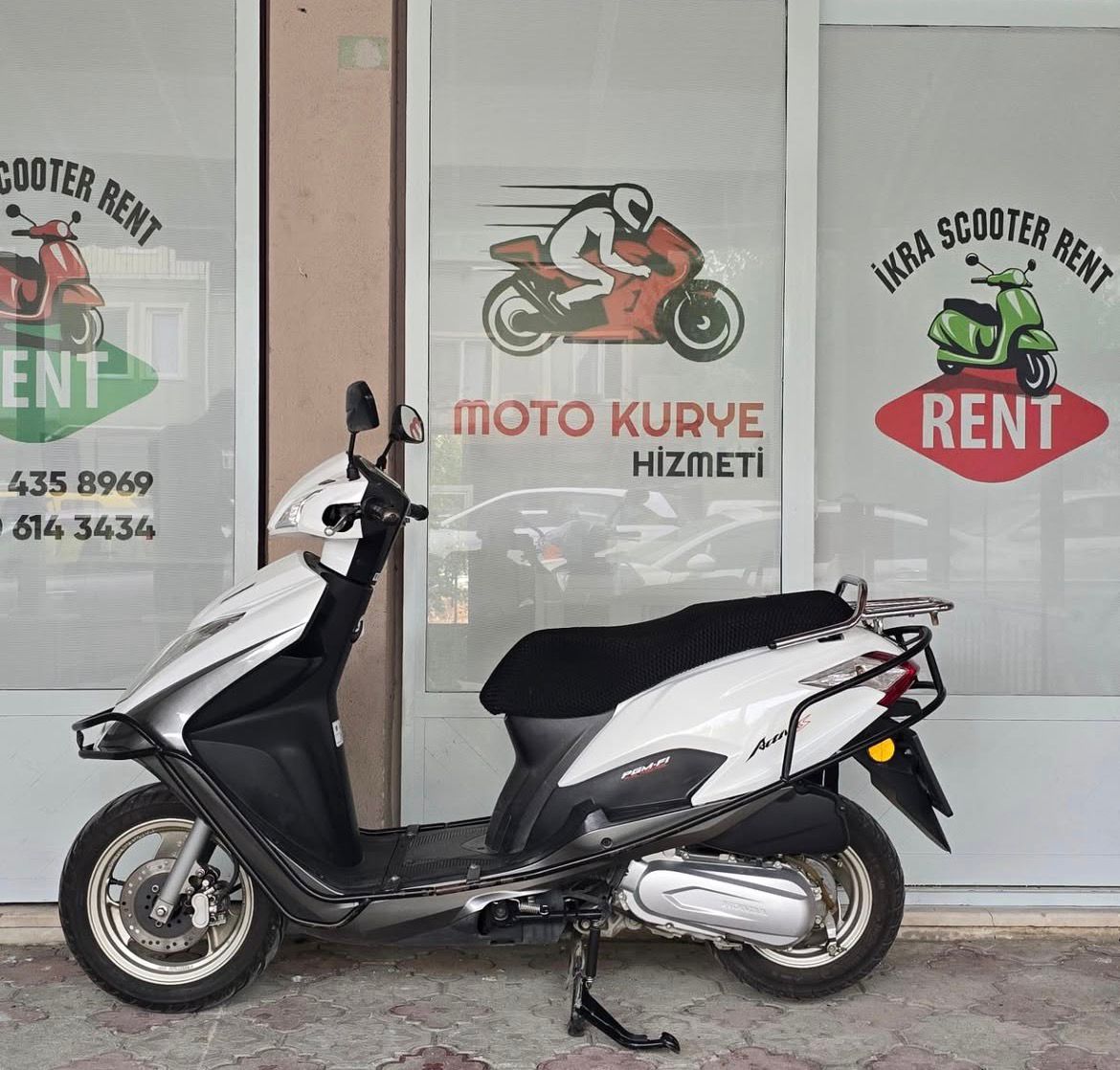 İkra Scooter Rent - Beyaz scooter